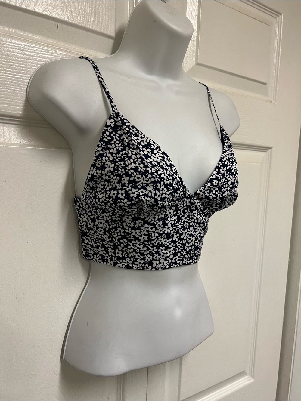 Lulus Summer Romance Floral Print Cropped Cami - Picture 6 of 7